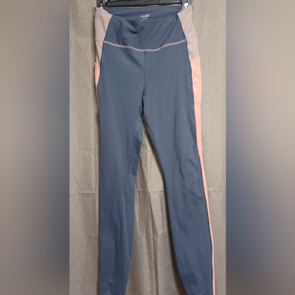 Avia Womens Small Gray Leggings